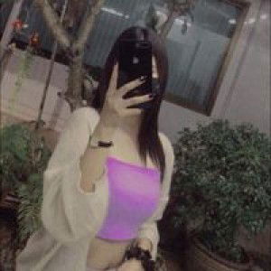 พลอย' กมลชนก. profile icon