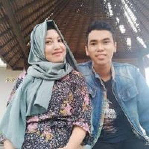 Indah Sari profile icon