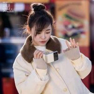 Adellia Muchti profile icon