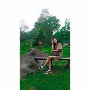 Nia Daniati Septiani profile icon