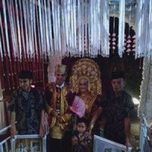 Sie Poetri Minang profile icon