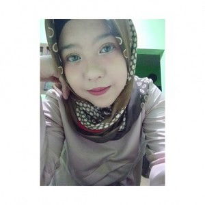 Dwi A Maulidiah profile icon