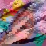 Nining Wahyuni profile icon