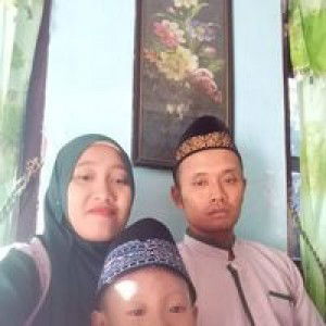 Yuni Asti profile icon