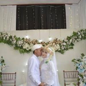 Intan Nur profile icon