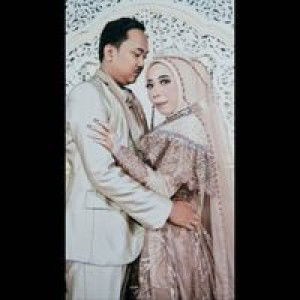 Dewi Purwanti profile icon