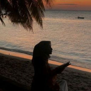 Leni Yulianti profile icon