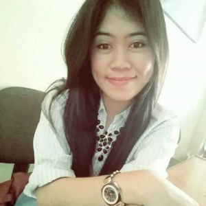 Juli Yulianah profile icon