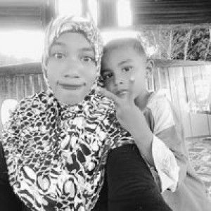 Widya Watithy profile icon