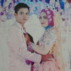 Yuni Suratmi profile icon