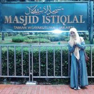 Deviana Elia profile icon