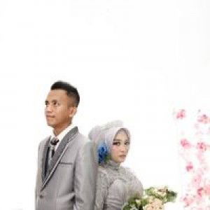 Wiwit Asrochotin profile icon