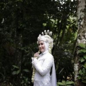 Novi Yuliyanti profile icon