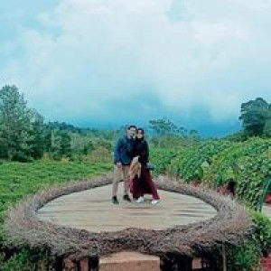 Dwi Indah profile icon