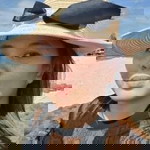 Iezl Larde Lona profile icon