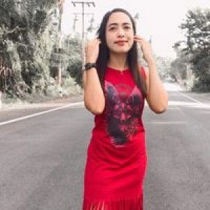 มีณา มีนาคม profile icon