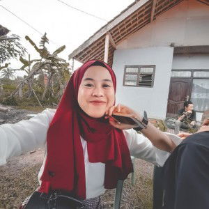 Azizah Sriwardah profile icon