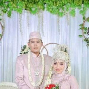 N Riko Ece profile icon