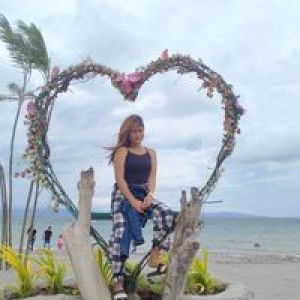 Cristine Pamplona profile icon