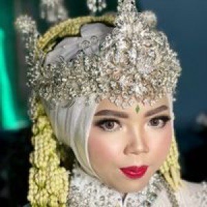 Rina Rohmasari profile icon