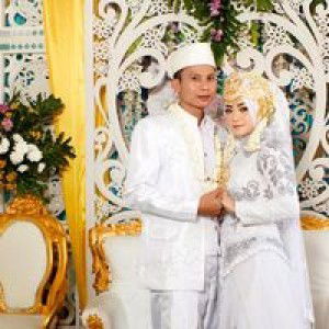 Rinrin Aprilianti profile icon