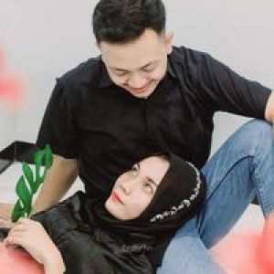 Dwi Anara Wati profile icon