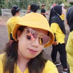 Retno Dwi profile icon