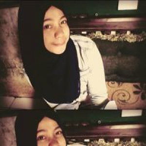 Resutari Dwie Lestari profile icon