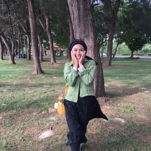 Lyana Mariana Omar profile icon