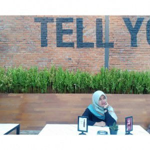 iis noviyanti profile icon