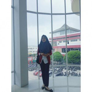 Putri Maya Sari profile icon