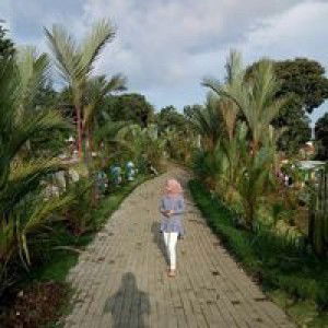 Tia Isti Wulandari profile icon