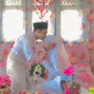 Siti Arilaraz profile icon