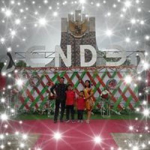 DeNis Yolanda Dami profile icon