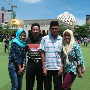 yuni kartikasari profile icon