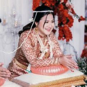 Niracha Klinrung profile icon