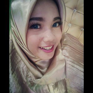 Indah Roisah profile icon