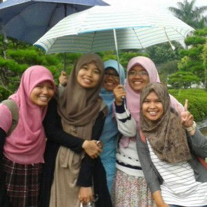 Santi Indah profile icon