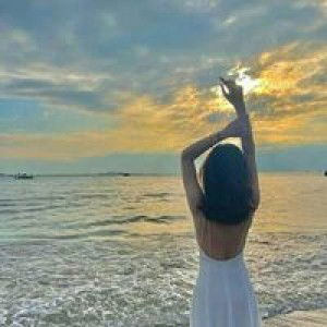 Femia Rose Fernandez profile icon