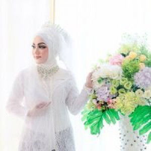 Farah Yuniar R Prastiwi profile icon