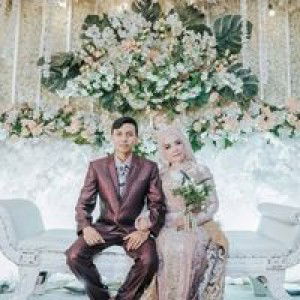 Yulia Nindi Nilasari profile icon