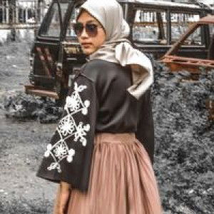 Indah Agsma profile icon