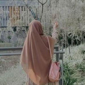 April Nur Hendryya (aprillia nur adha) profile icon