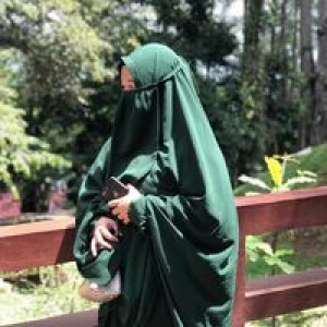 Rika Nofrianti profile icon