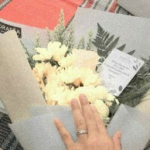 Eki Dias Safitri profile icon