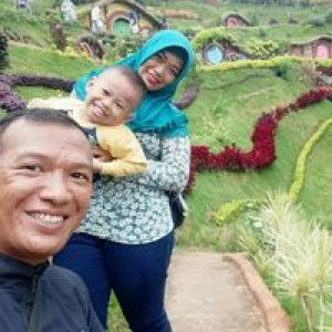 Fitri Aprilia LesTary profile icon