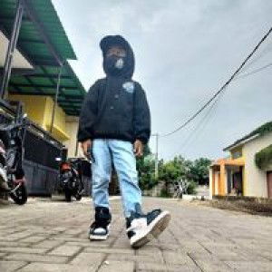 Denish Oktavian profile icon