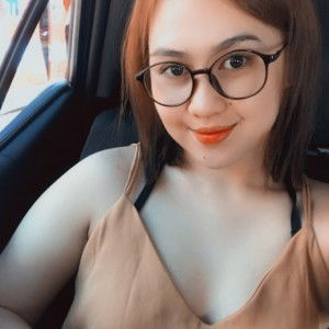 thriesha reovoca profile icon