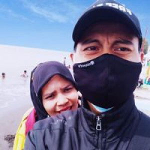 Ria Riandy profile icon