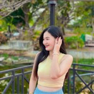 Chompoo Nuch profile icon